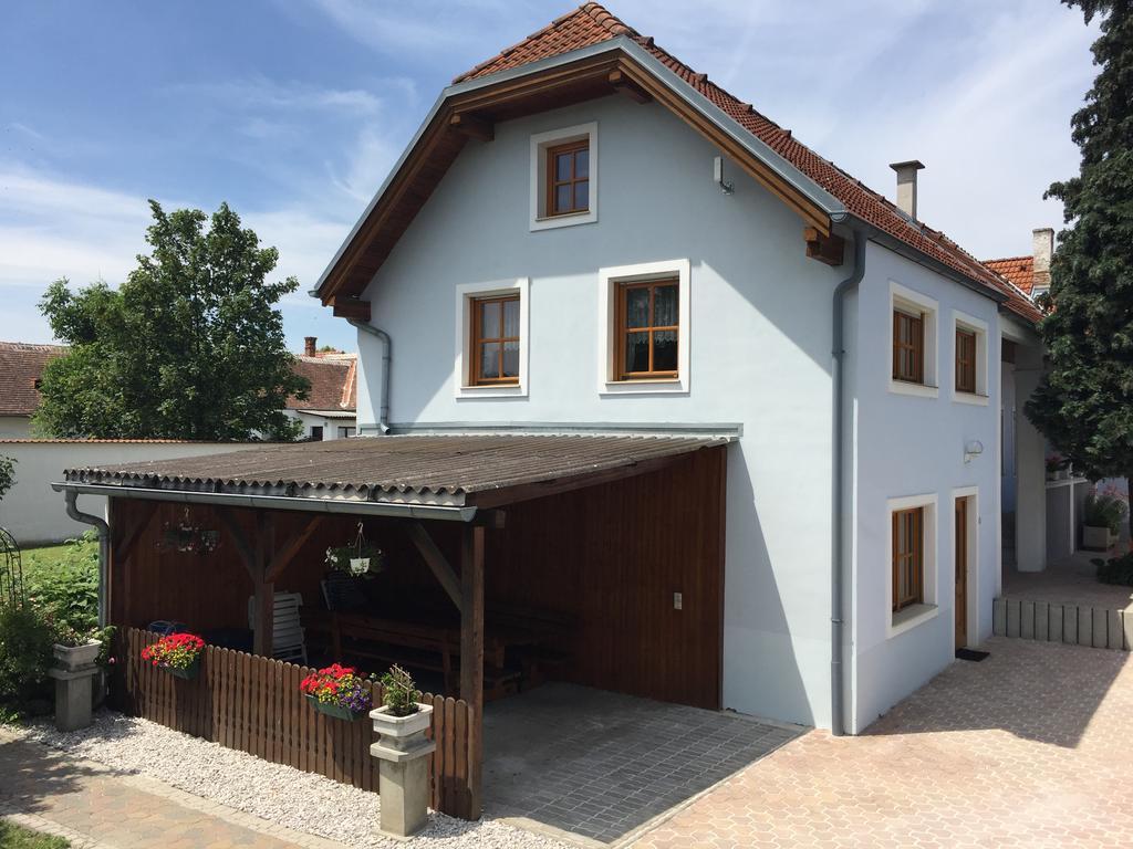 Ferienwohnungen Magedler Lutzmannsburg Exterior photo